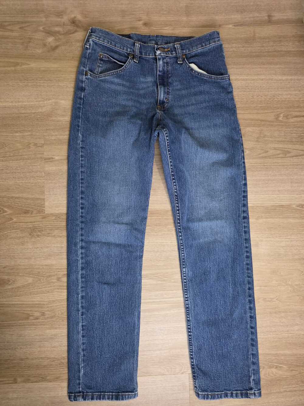 Wrangler Premium Quality Jeans Men's 30x32 Straight Blue Medium Wash Denim
